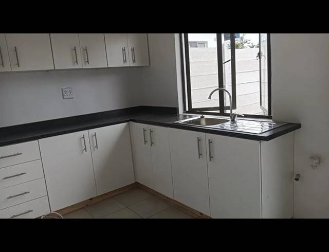 2 BEDROOM PROPERTY TO RENT IN PINELANDS